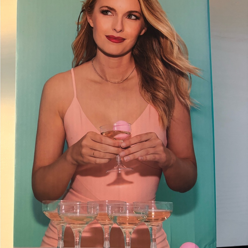 NIB- Prosecco Pong Party Game